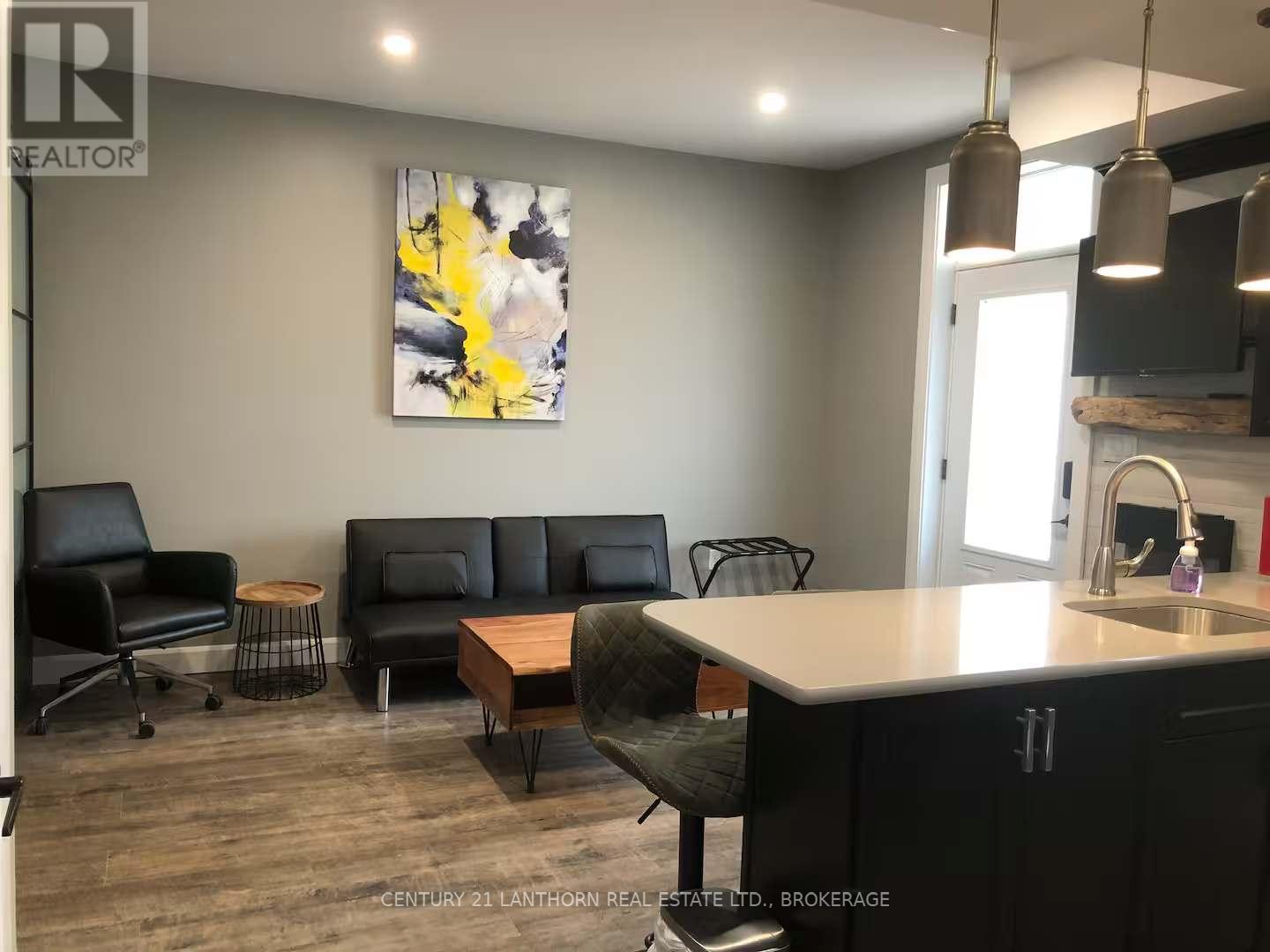45 CHESTNUT STREET - 21