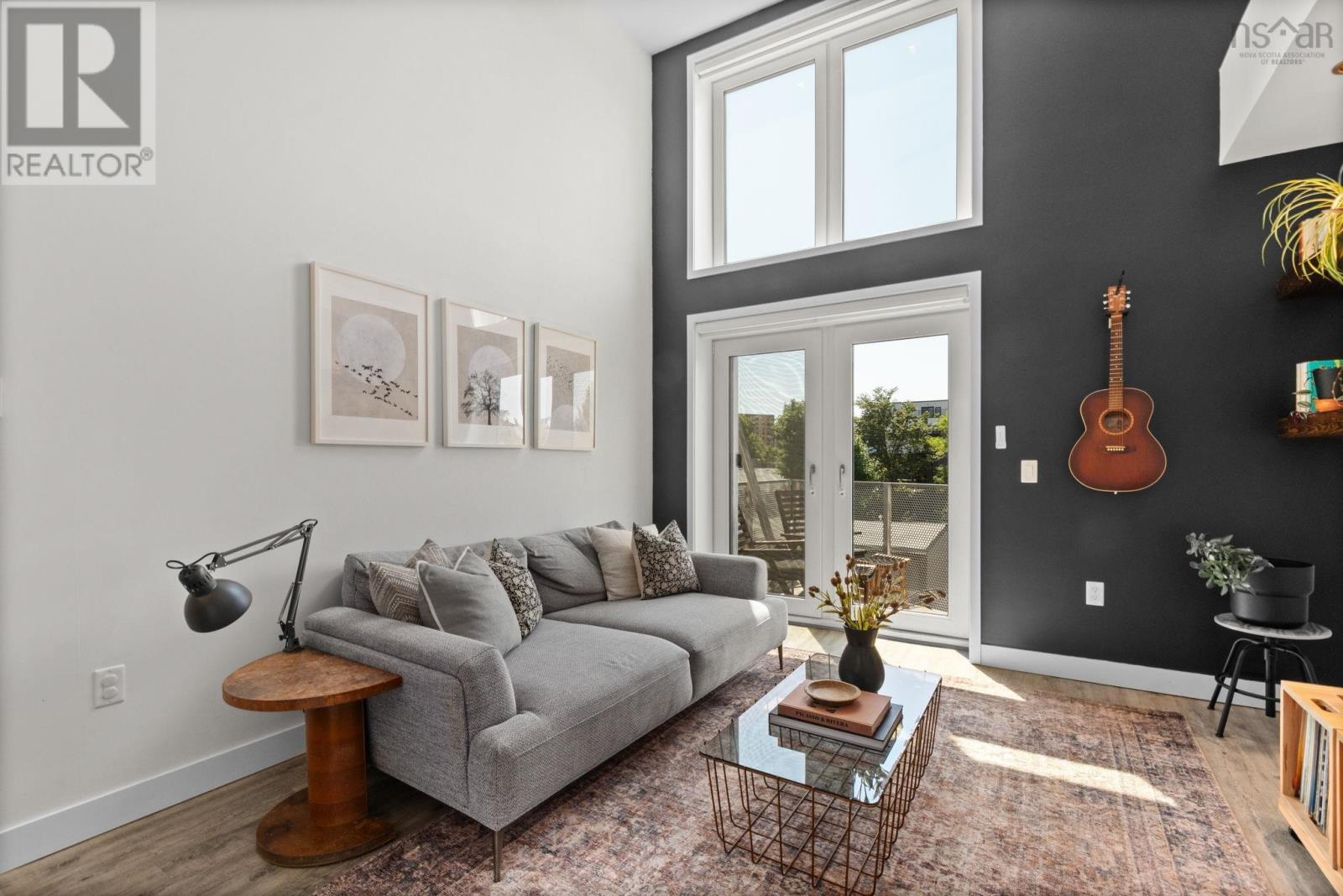 Property 2 of 39 of 319 5662 Roberts Street