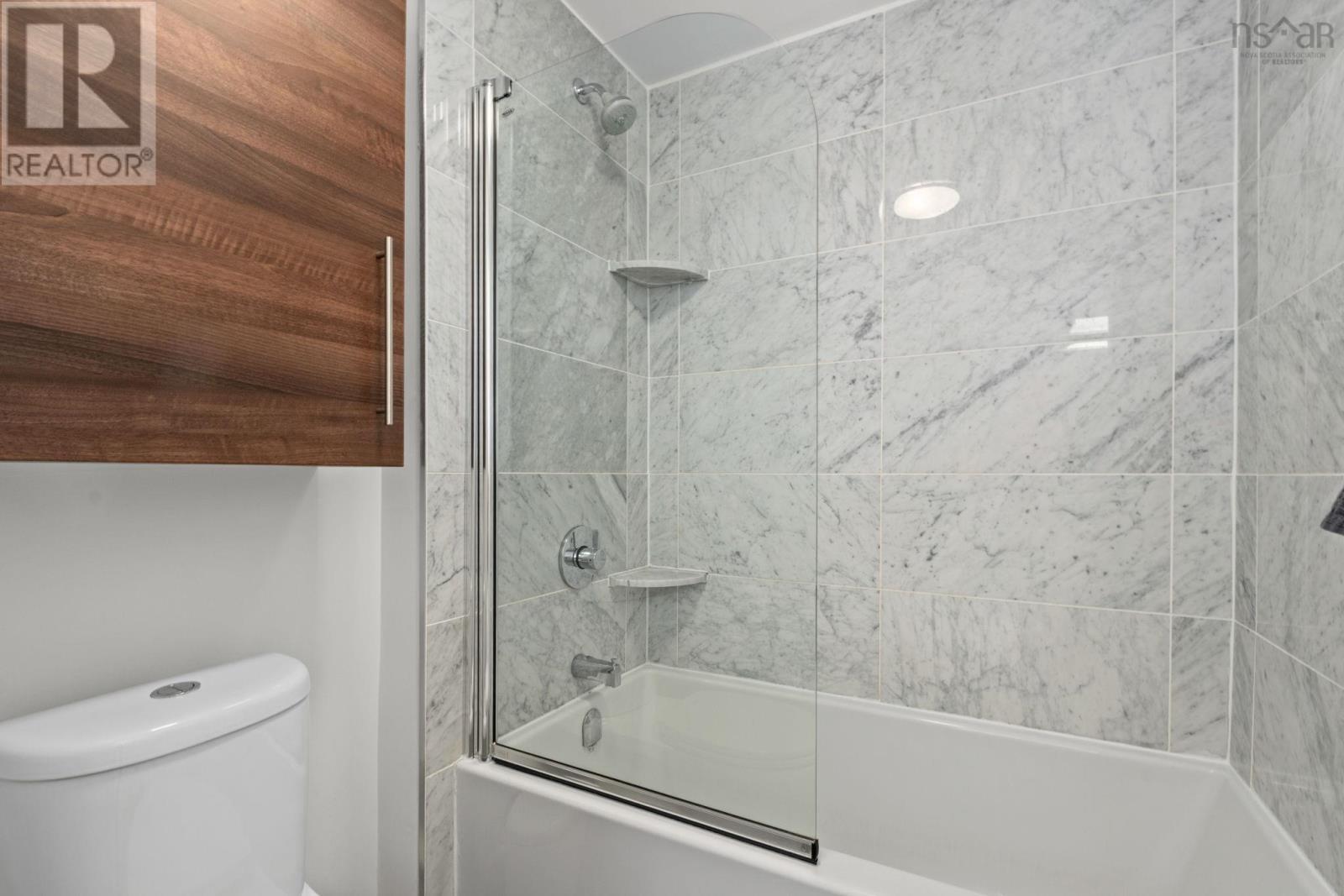 Property 24 of 39 of 319 5662 Roberts Street