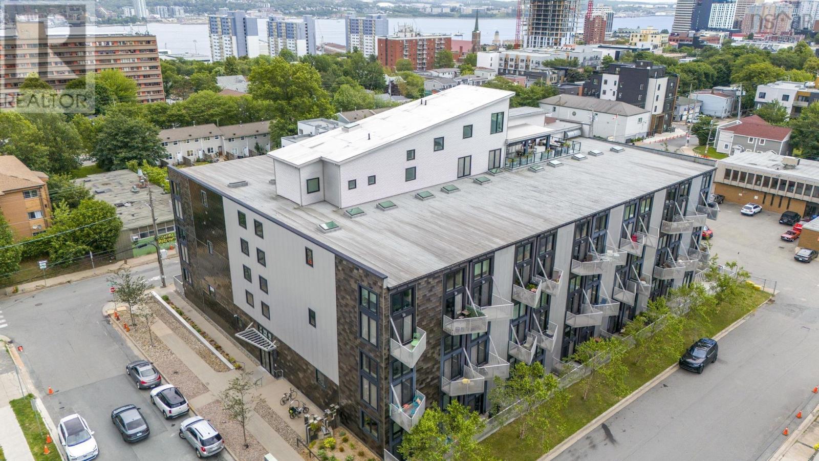 Property 30 of 39 of 319 5662 Roberts Street