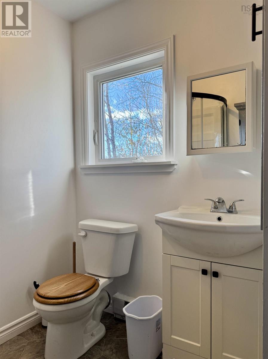 Property 10 of 17 of 3759 East River East Side Road Road