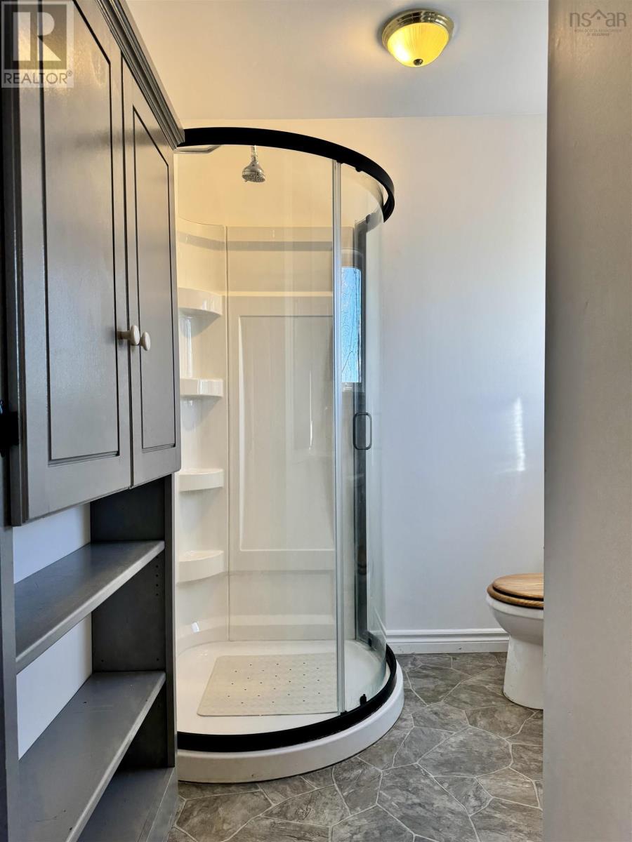 Property 9 of 17 of 3759 East River East Side Road Road