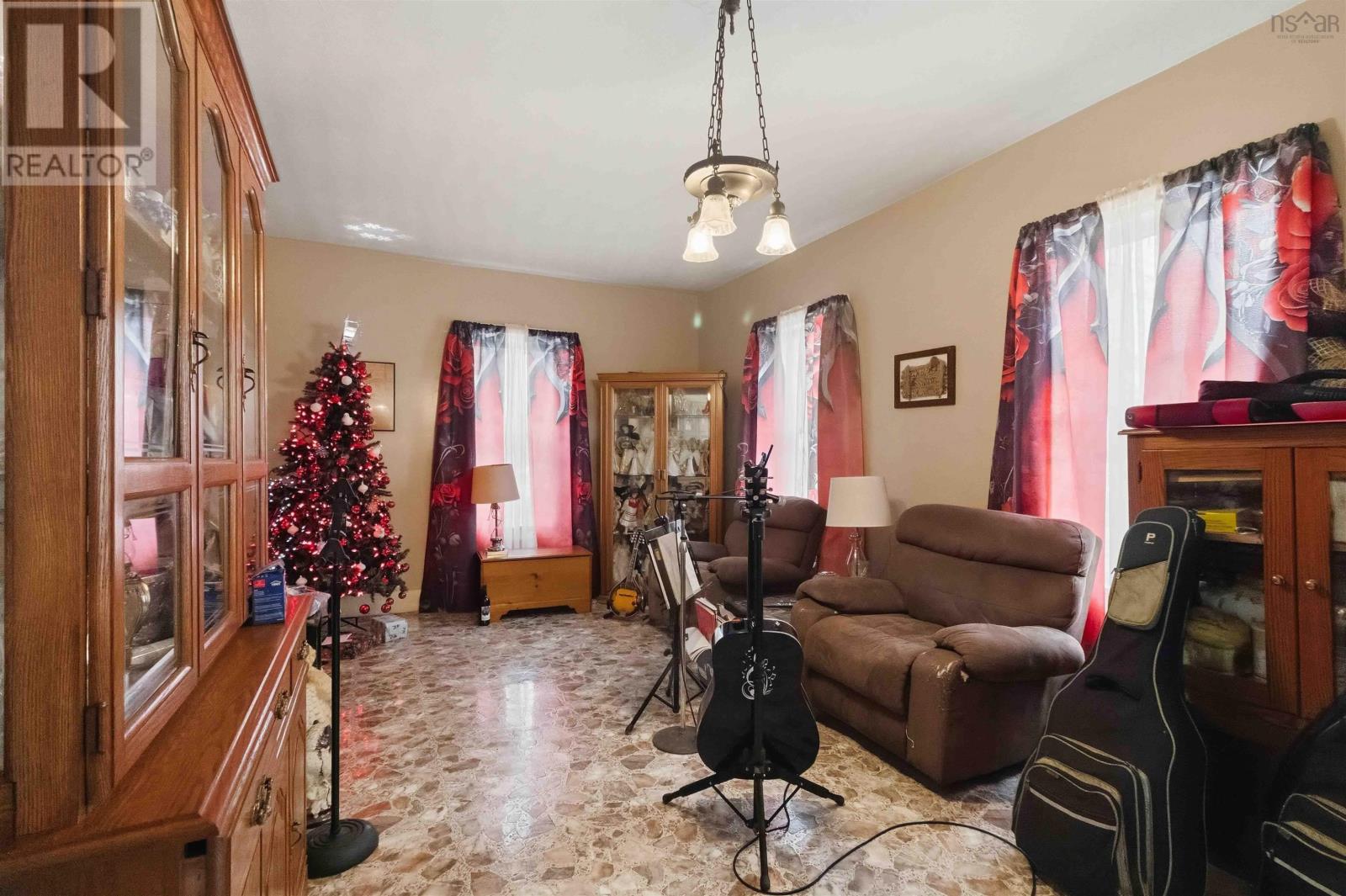 Property 4 of 26 of 9773 Highway 8