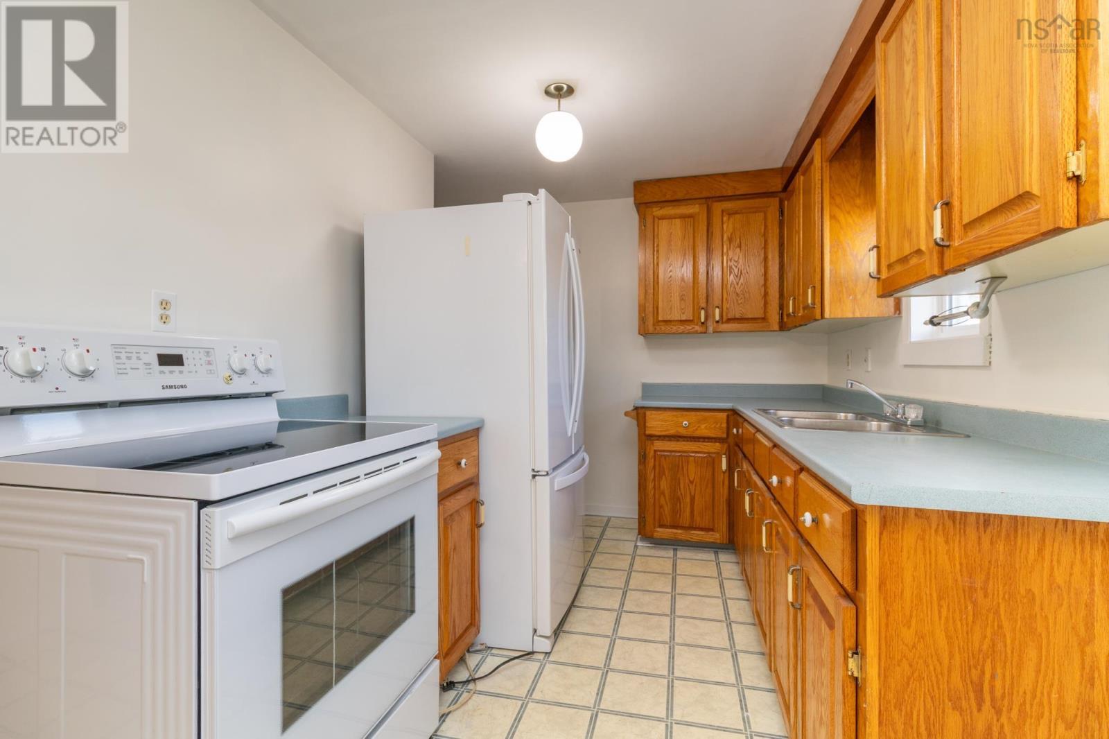 Property 4 of 18 of 3 Baker Street