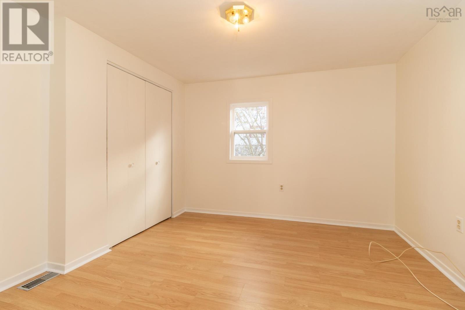 Property 13 of 18 of 3 Baker Street