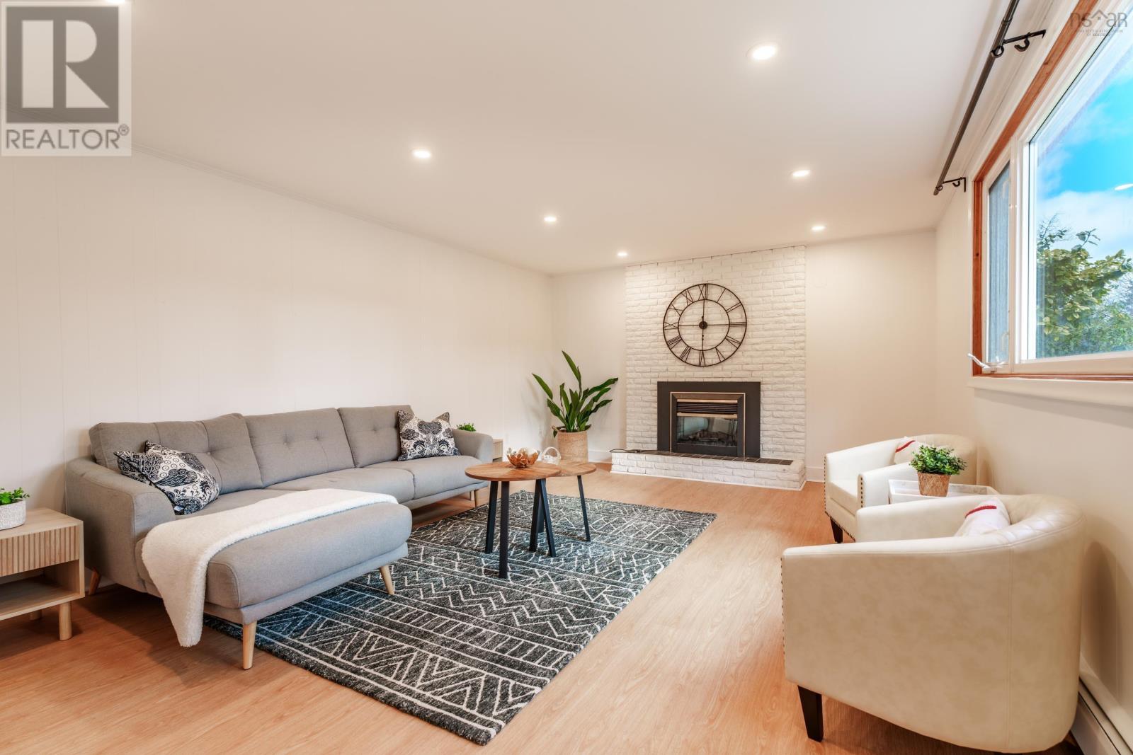 Property 26 of 45 of 29 Scarlet Road