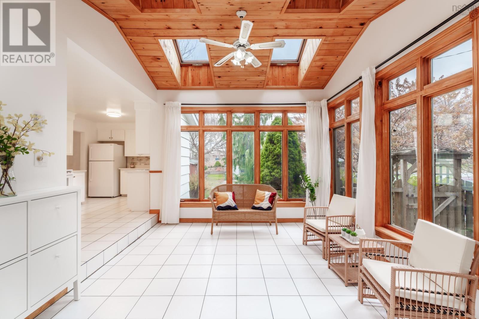 Property 6 of 45 of 29 Scarlet Road