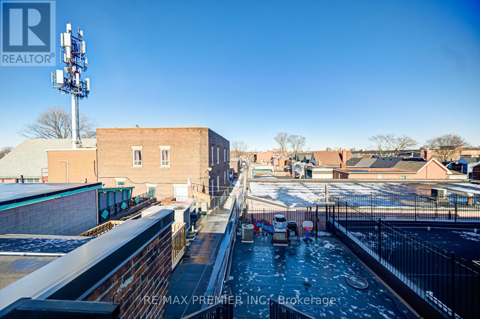 3 - 1238 ST CLAIR AVENUE W - Photo 4 of 32, Toronto (Corso Italia-Davenport), Ontario