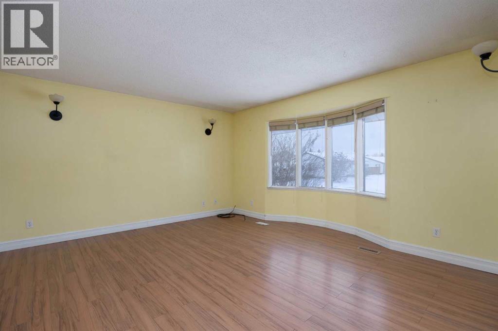 137 Parmenter Crescent, Fort McMurray