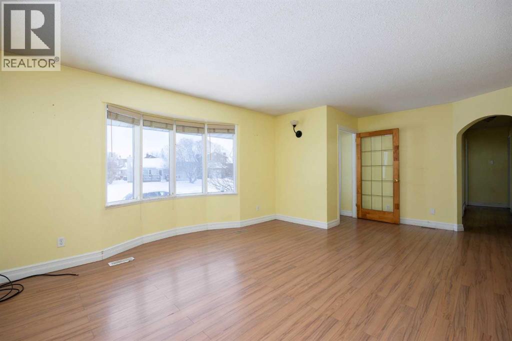 137 Parmenter Crescent, Fort McMurray