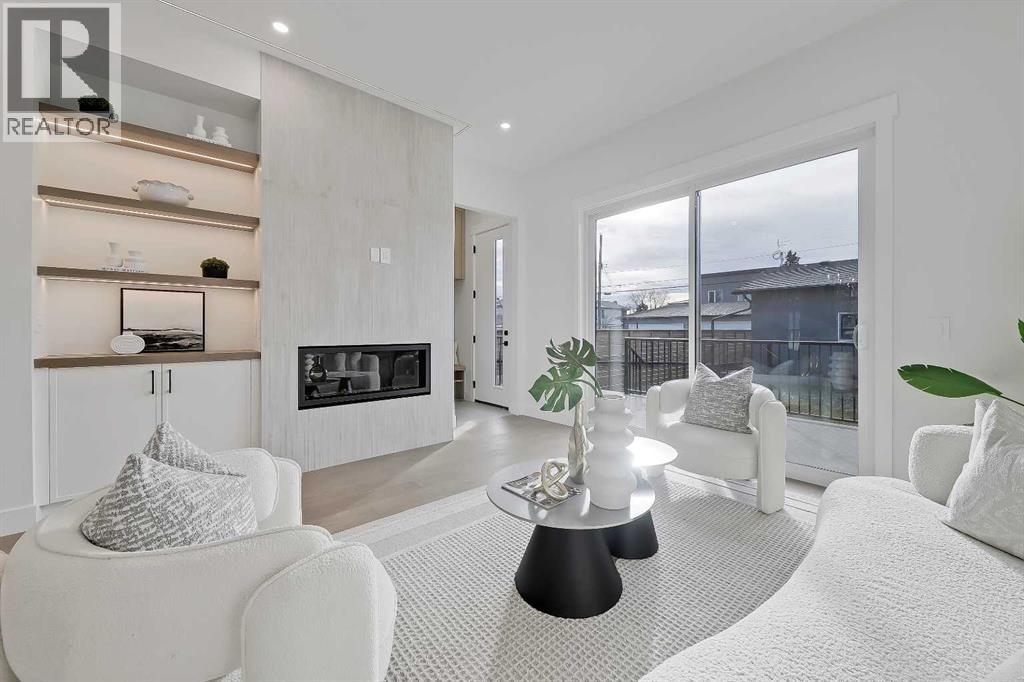 Single Family House for Sale in  Cochrane Road NW Banff Trail Calgary 