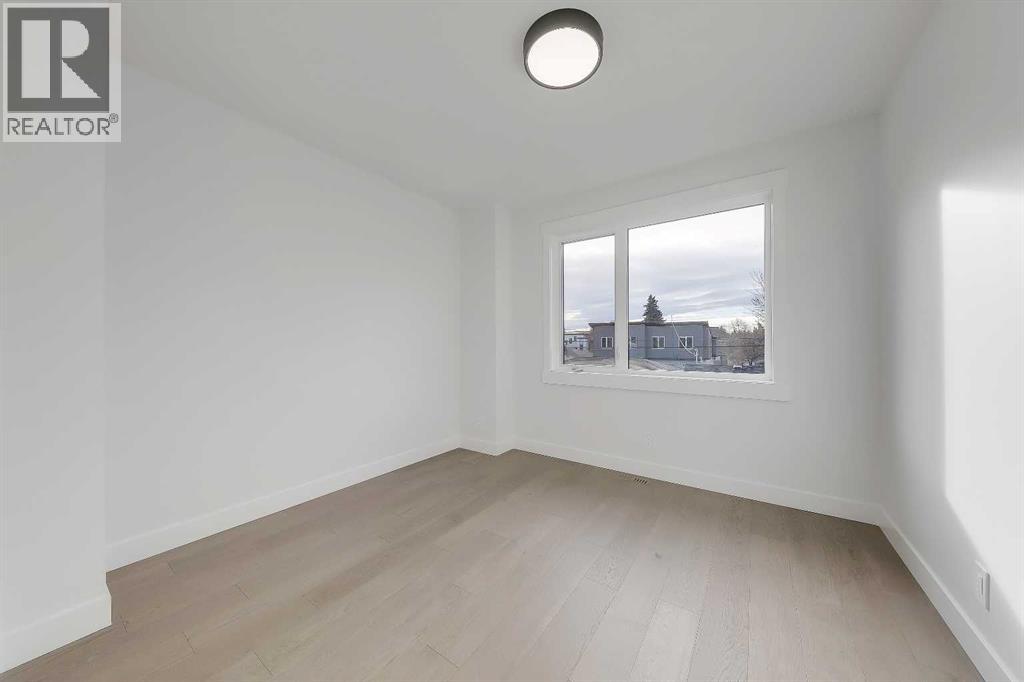 Single Family House for Sale in  Cochrane Road NW Banff Trail Calgary 