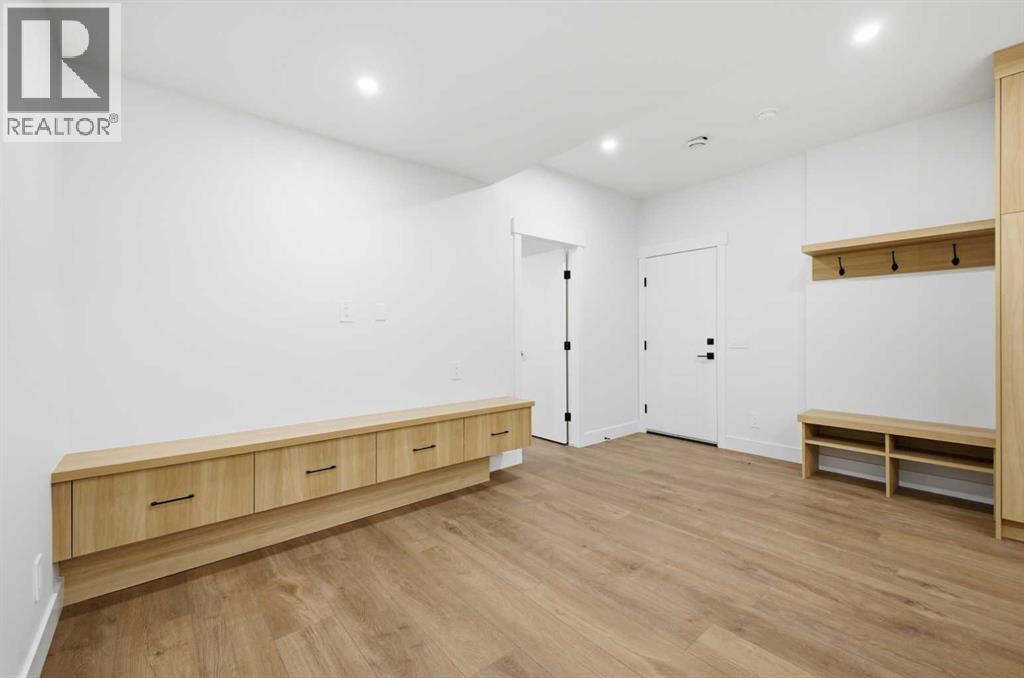 Single Family House for Sale in  Cochrane Road NW Banff Trail Calgary 