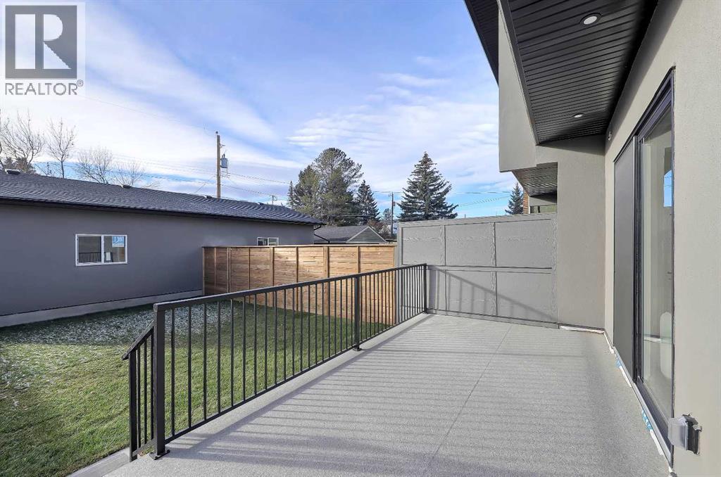 Single Family House for Sale in  Cochrane Road NW Banff Trail Calgary 