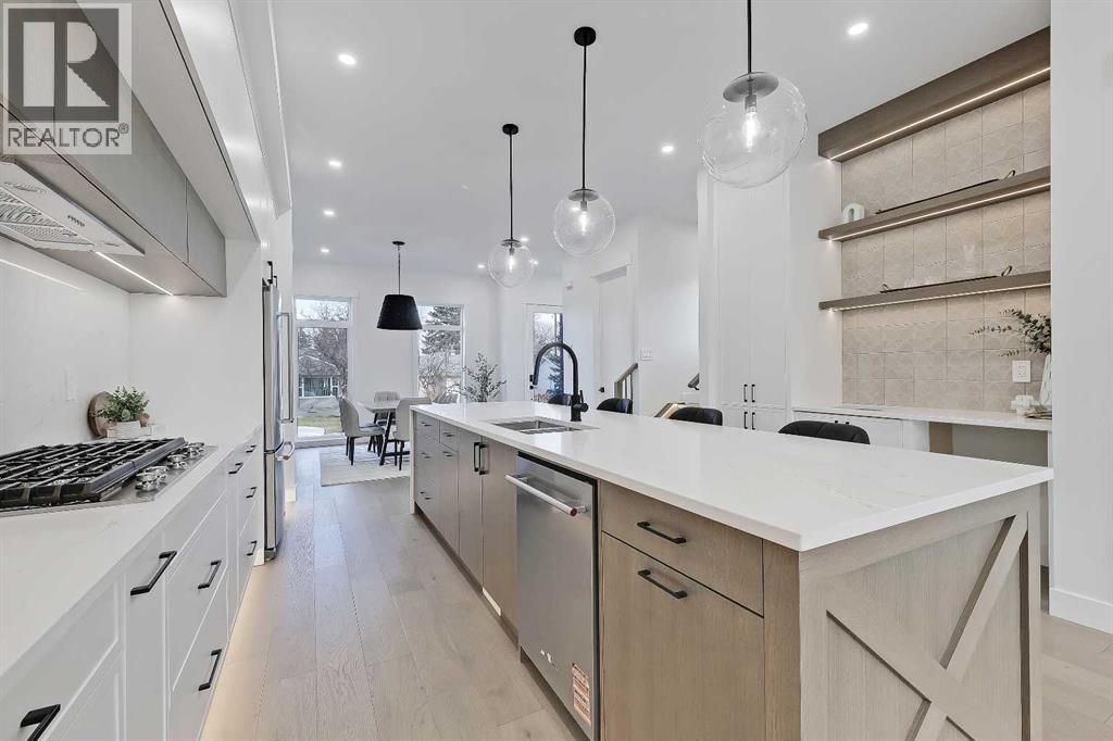 Single Family House for Sale in  Cochrane Road NW Banff Trail Calgary 