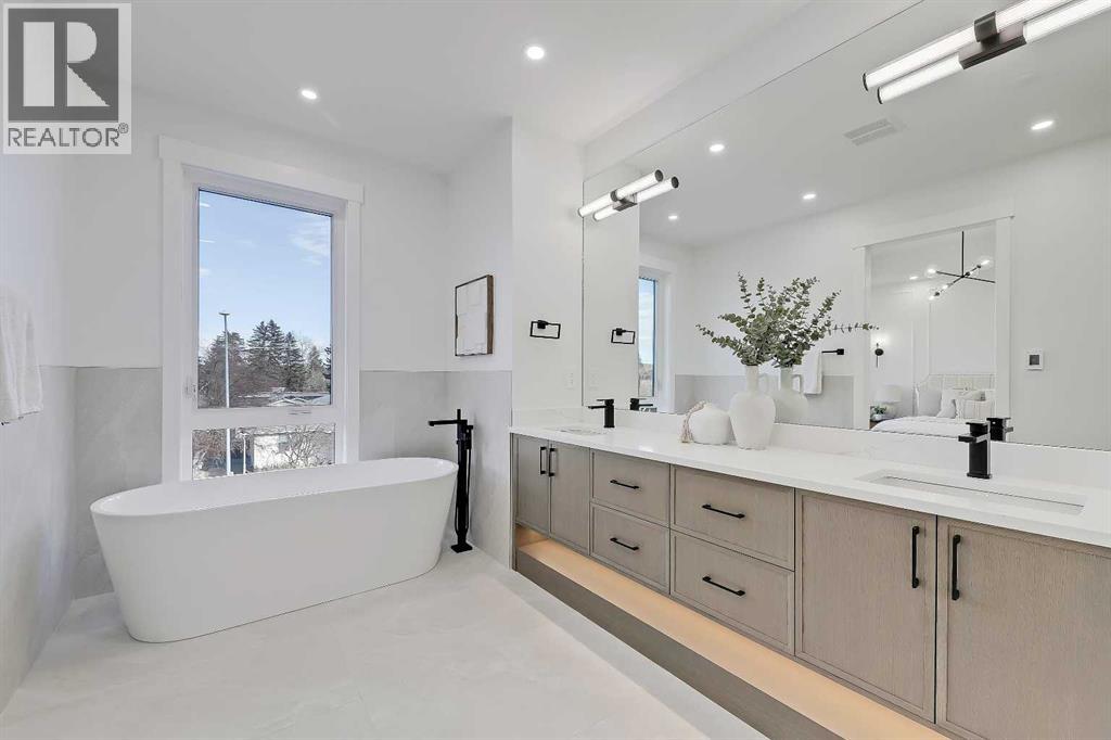 Single Family House for Sale in  Cochrane Road NW Banff Trail Calgary 