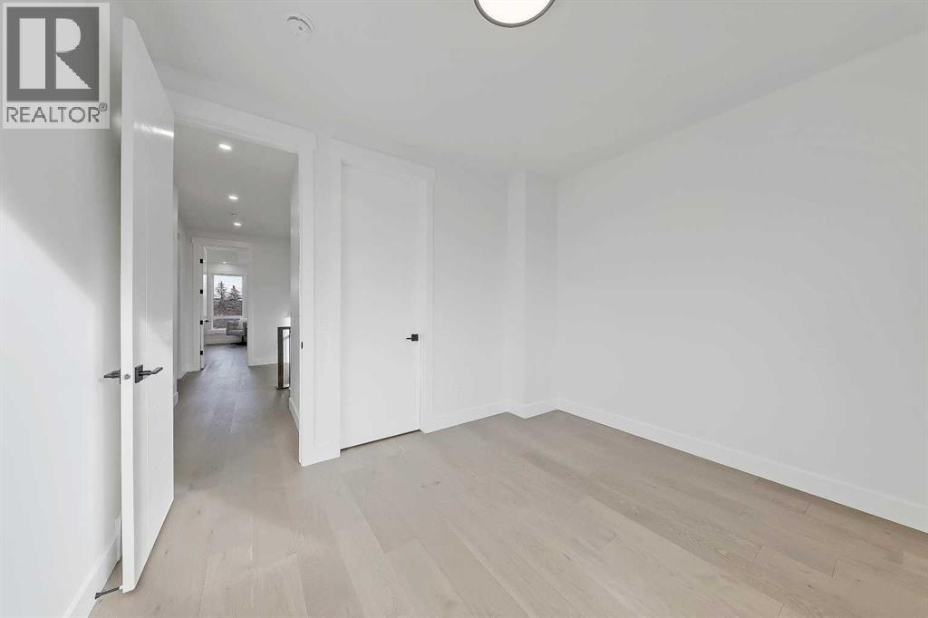 Single Family House for Sale in  Cochrane Road NW Banff Trail Calgary 