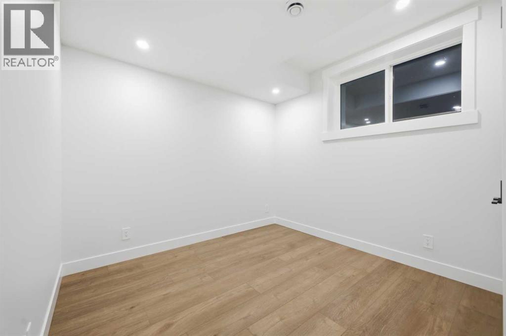 Single Family House for Sale in  Cochrane Road NW Banff Trail Calgary 