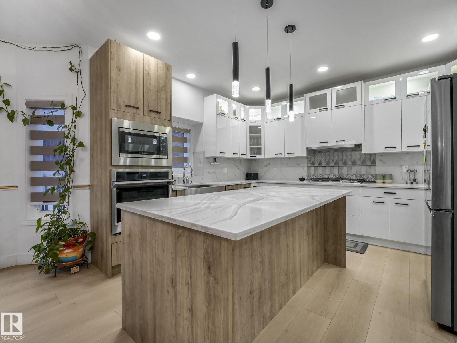 572 BUTTERWORTH WY NW, Edmonton