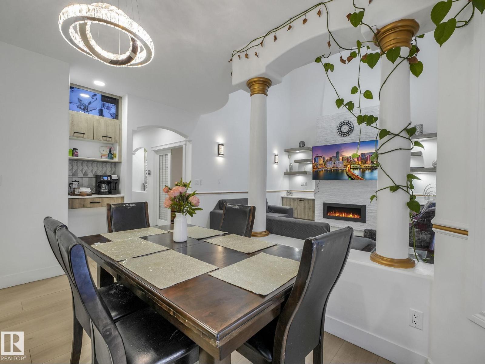 572 BUTTERWORTH WY NW, Edmonton