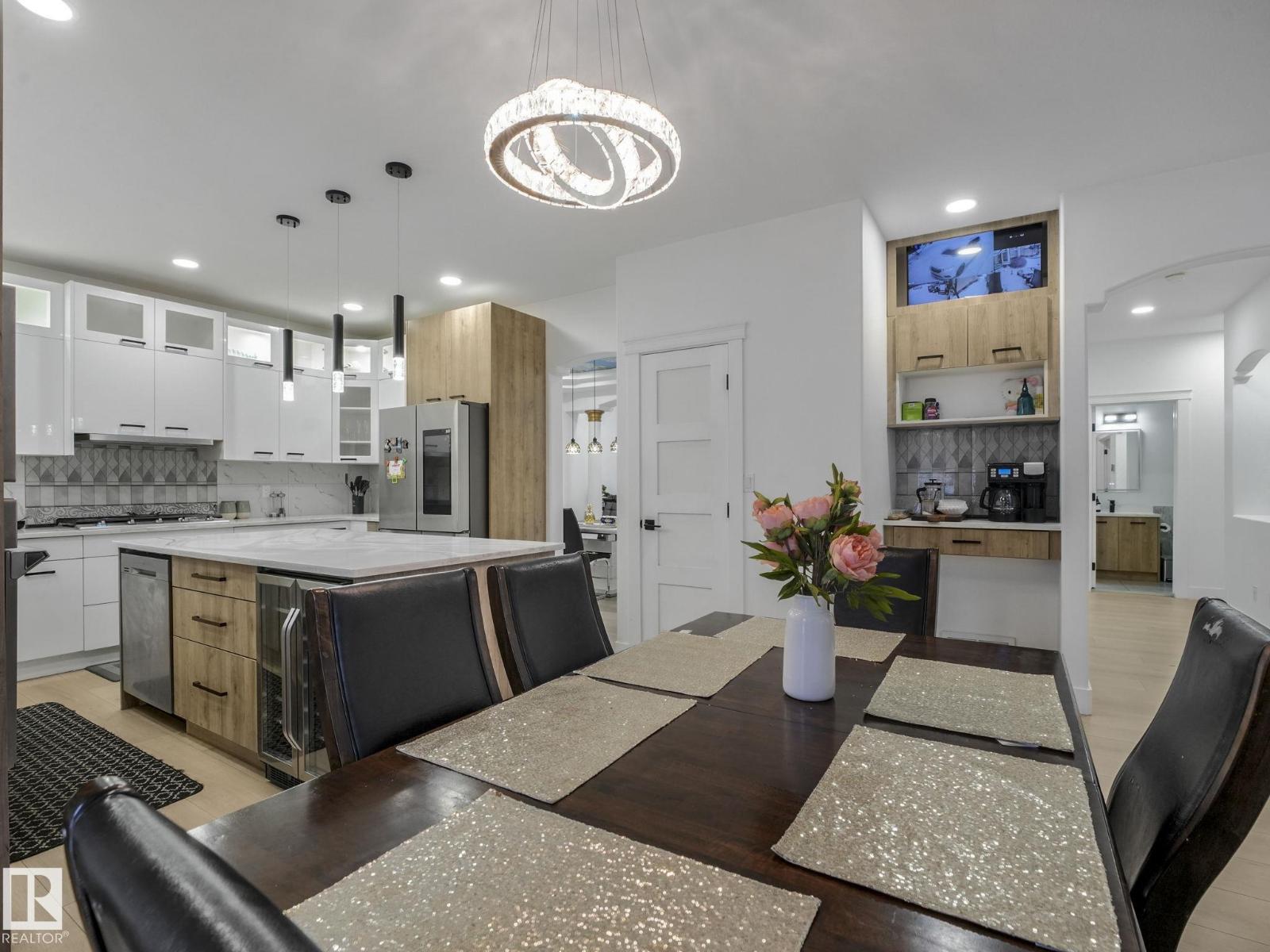 572 BUTTERWORTH WY NW, Edmonton