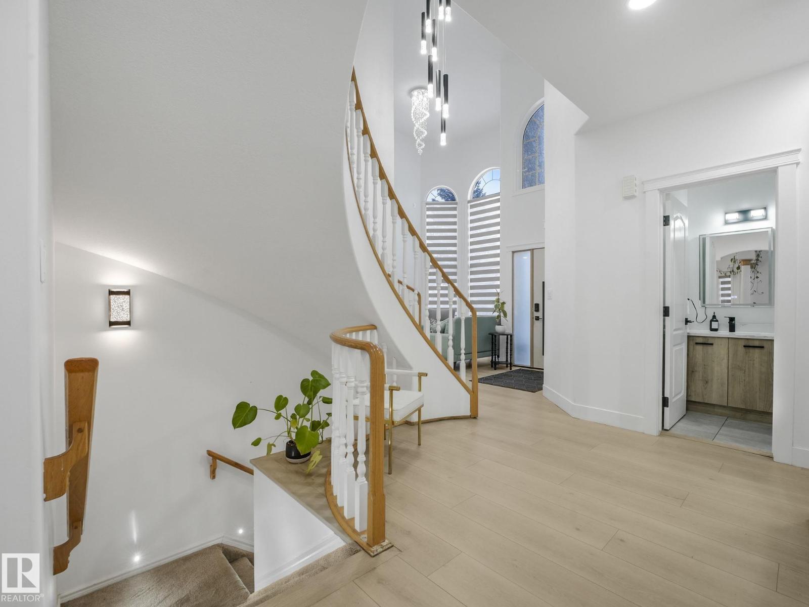 572 BUTTERWORTH WY NW, Edmonton