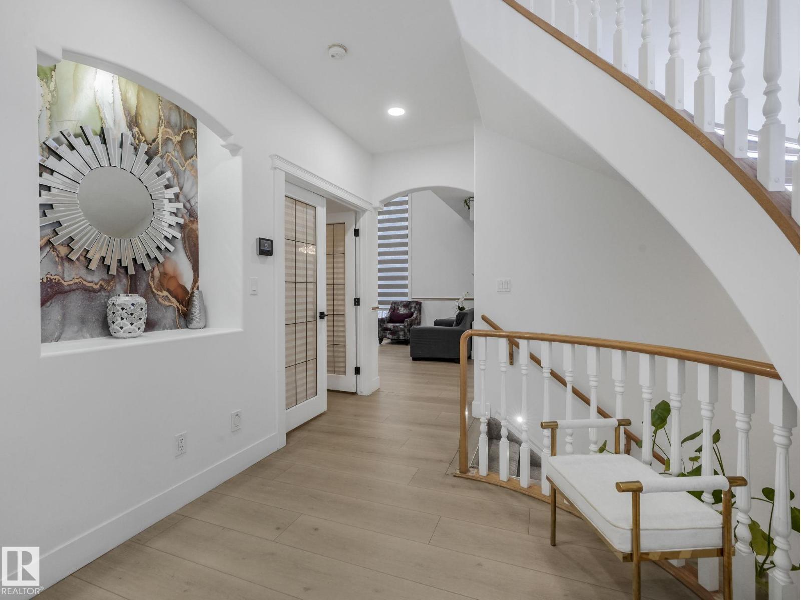 572 BUTTERWORTH WY NW, Edmonton