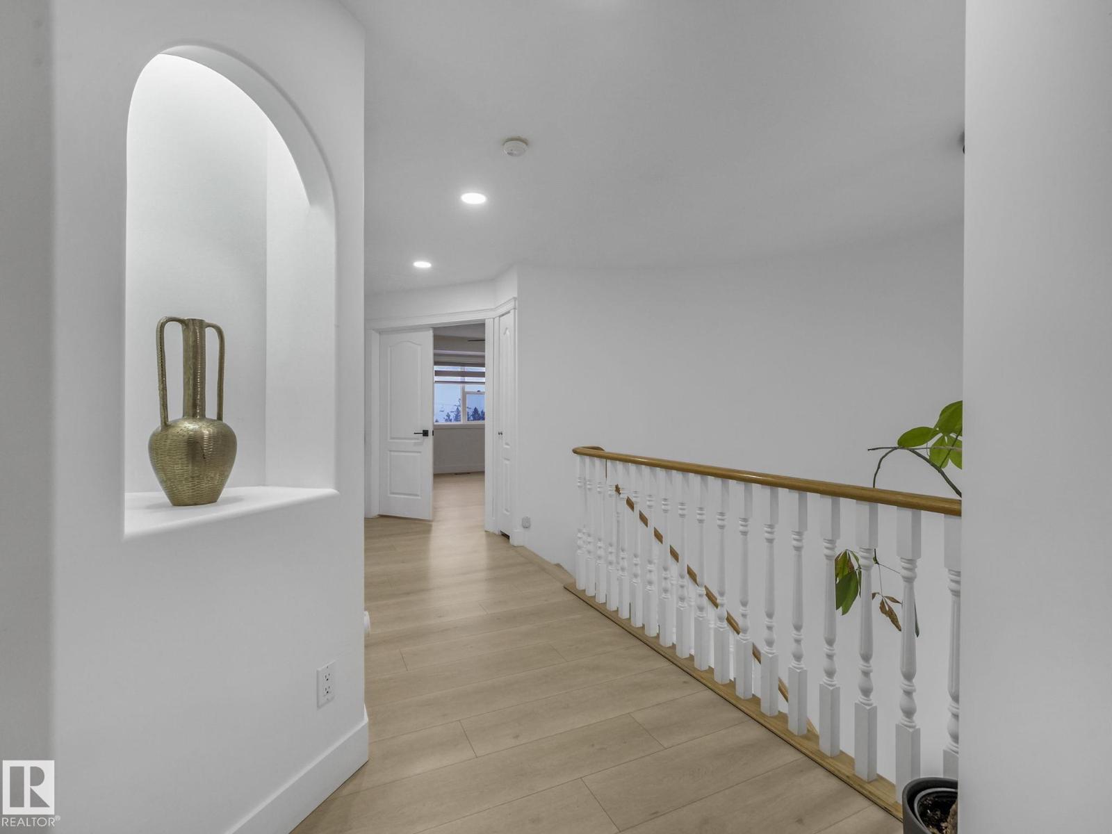 572 BUTTERWORTH WY NW, Edmonton