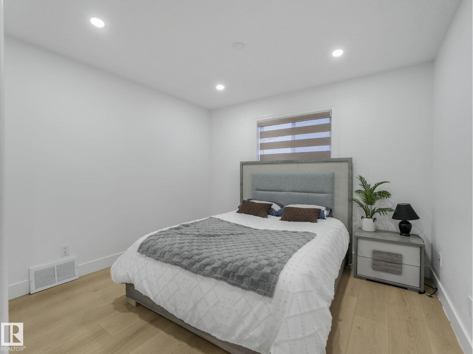 572 BUTTERWORTH WY NW, Edmonton