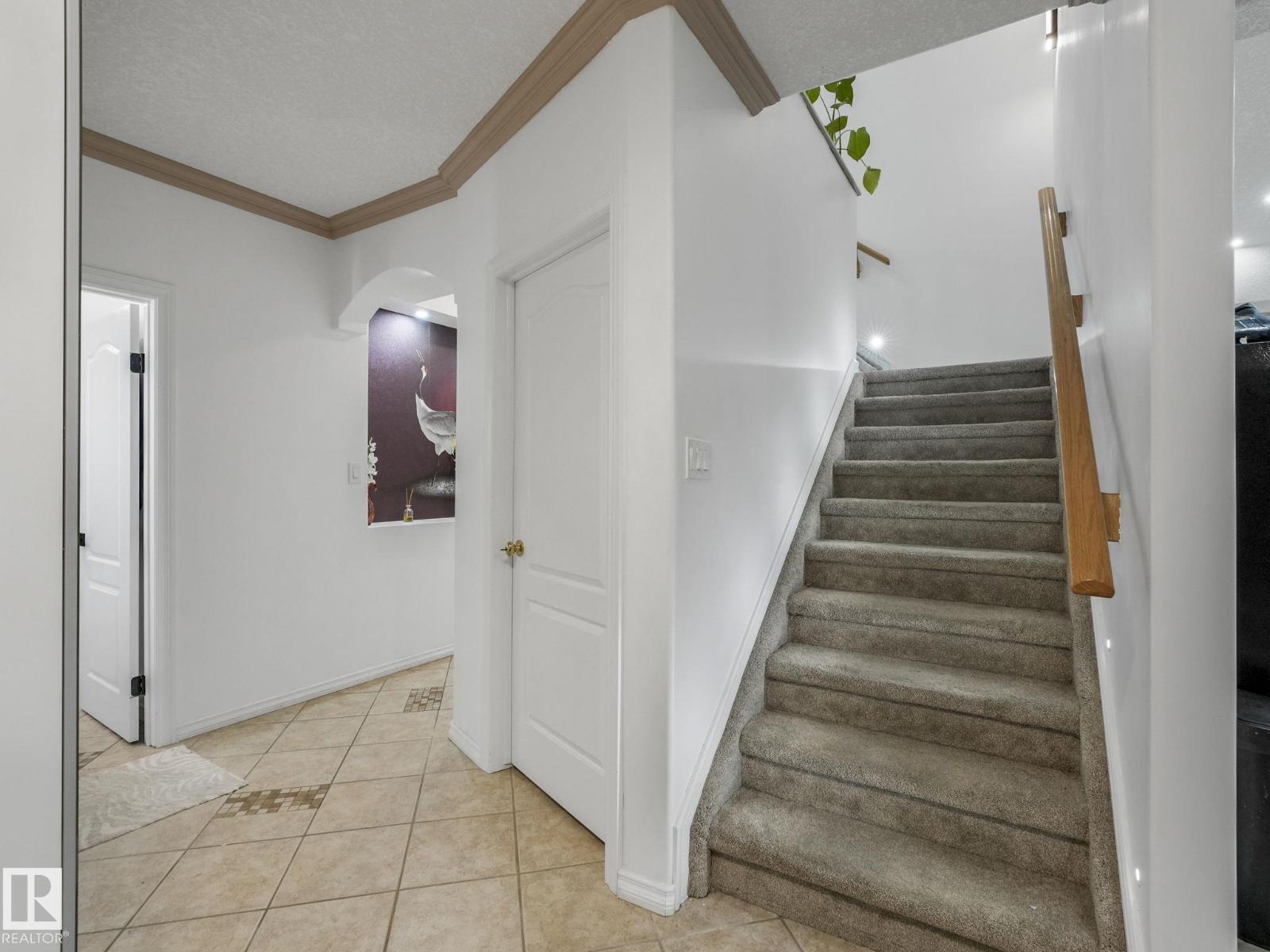 572 BUTTERWORTH WY NW, Edmonton