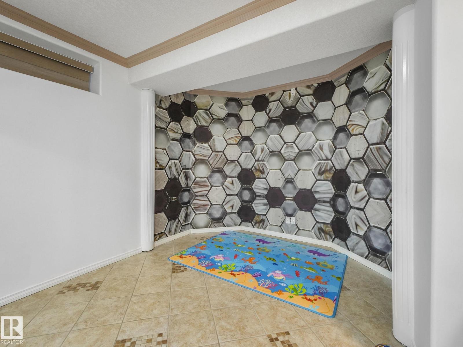 572 BUTTERWORTH WY NW, Edmonton