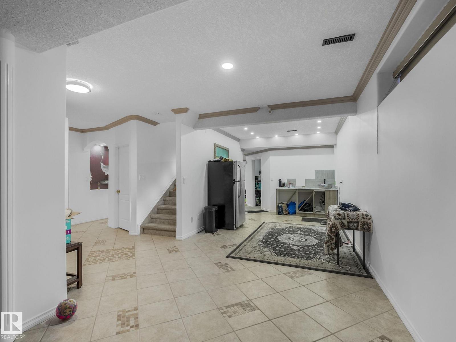 572 BUTTERWORTH WY NW, Edmonton