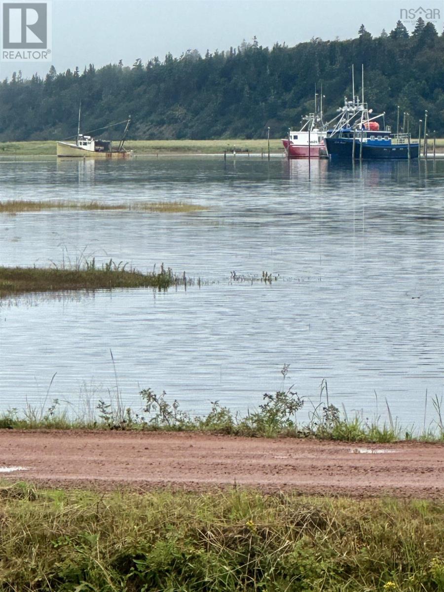 Property 33 of 43 of 2432 Apple River Road