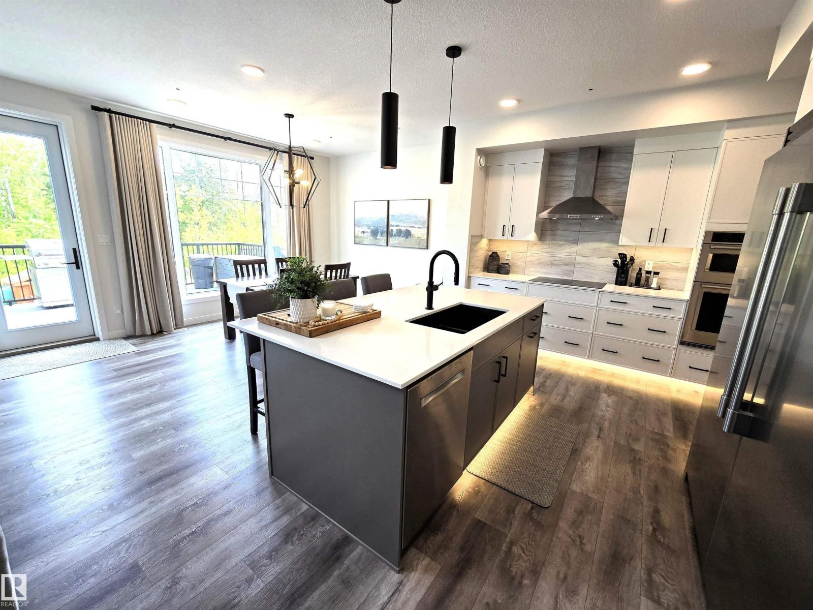 1663 ENRIGHT WY NW, Edmonton