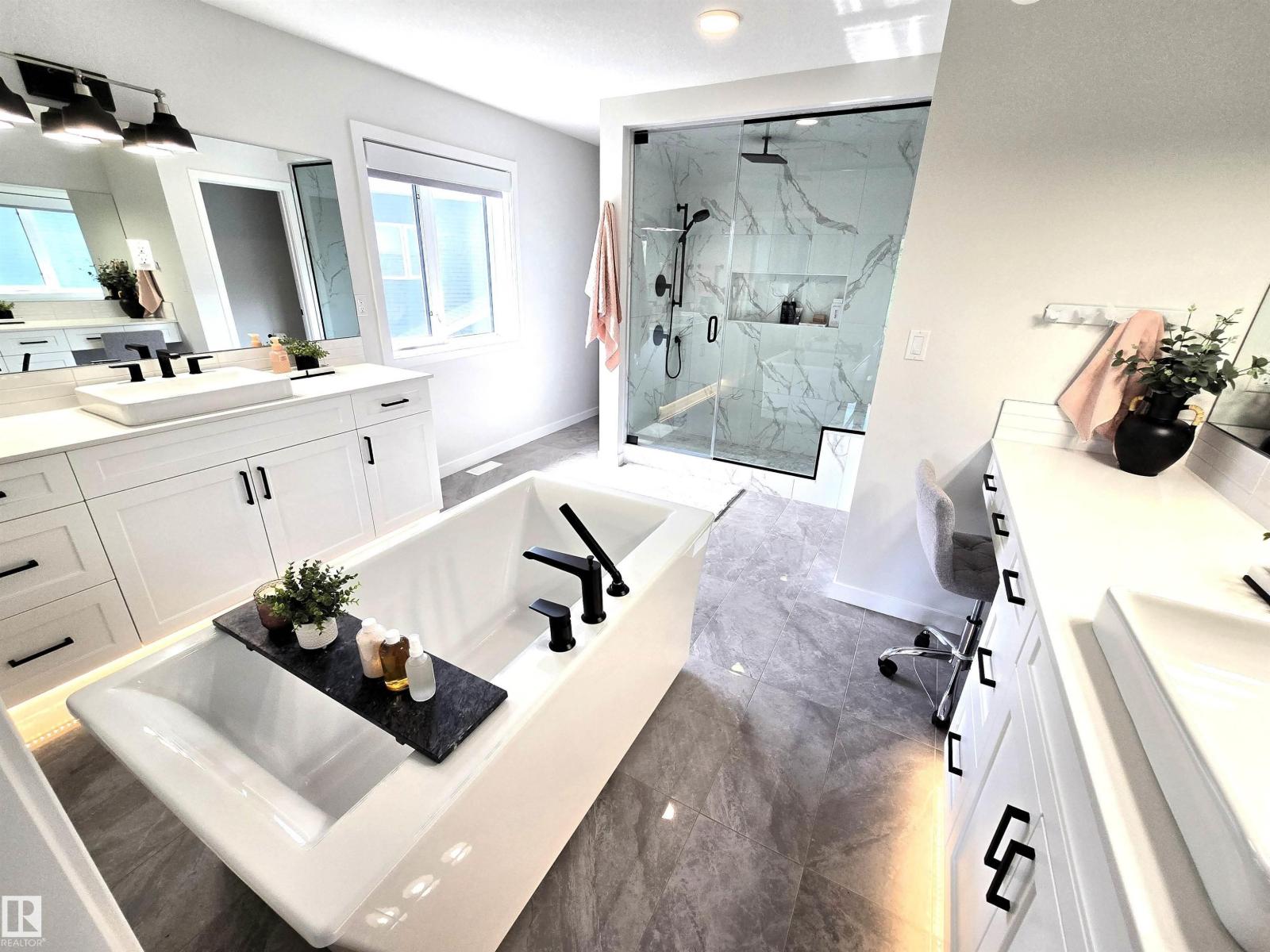 1663 ENRIGHT WY NW, Edmonton