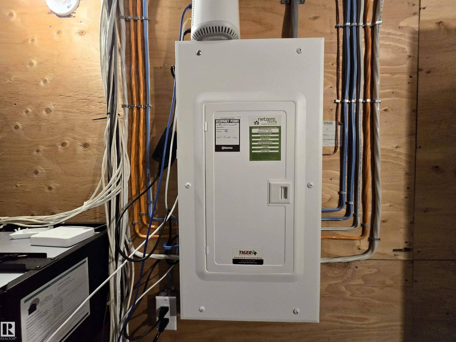 1663 ENRIGHT WY NW, Edmonton