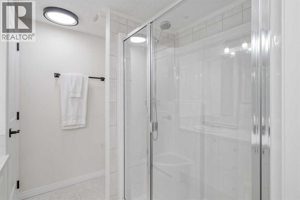 Single Family House for Sale in   Parkridge View SE Parkland Calgary 