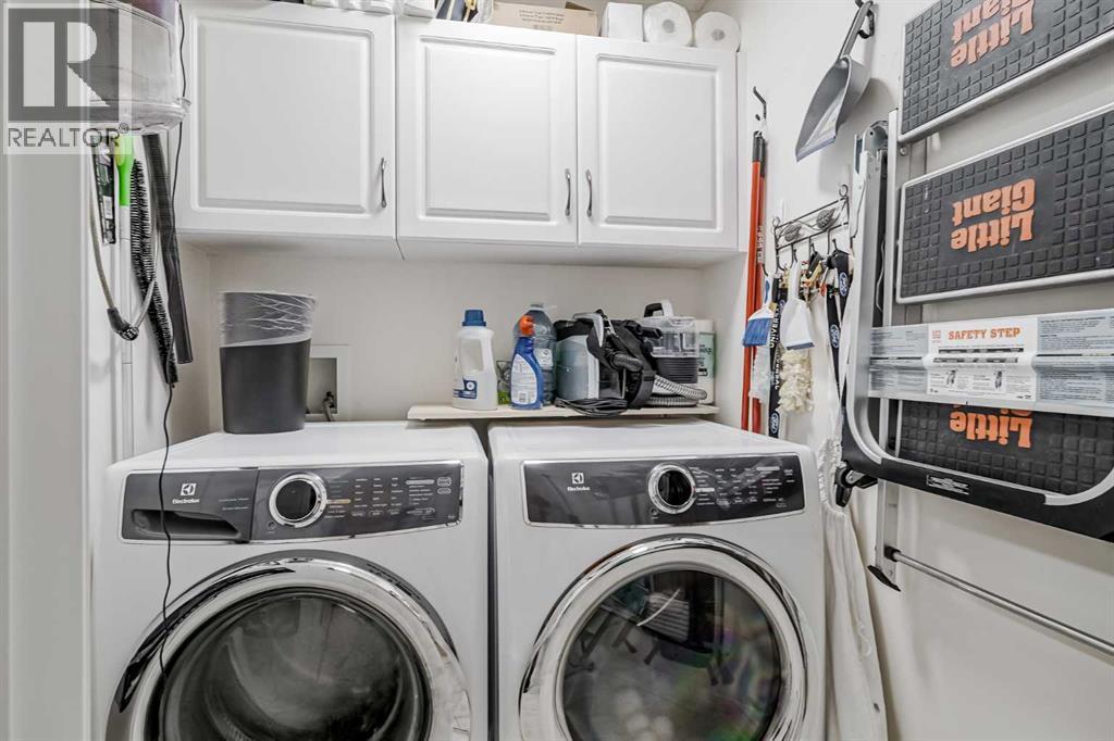 Single Family House for Sale in   Parkridge View SE Parkland Calgary 