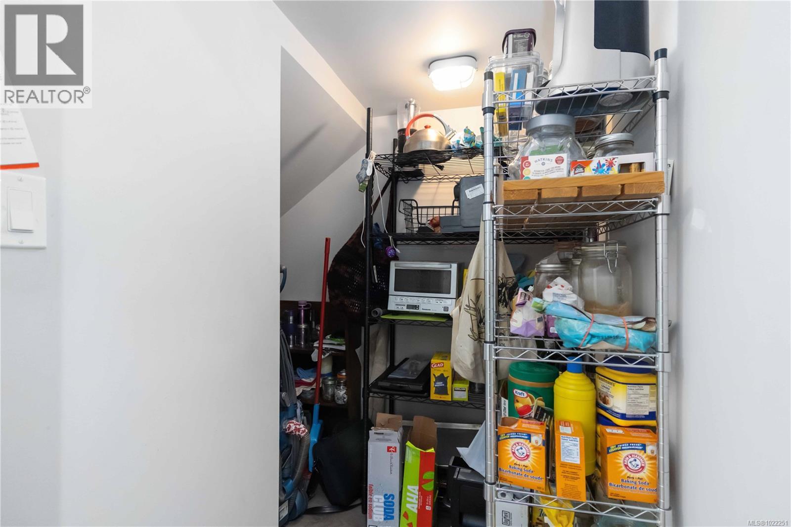 3499 Luxton Rd, Langford