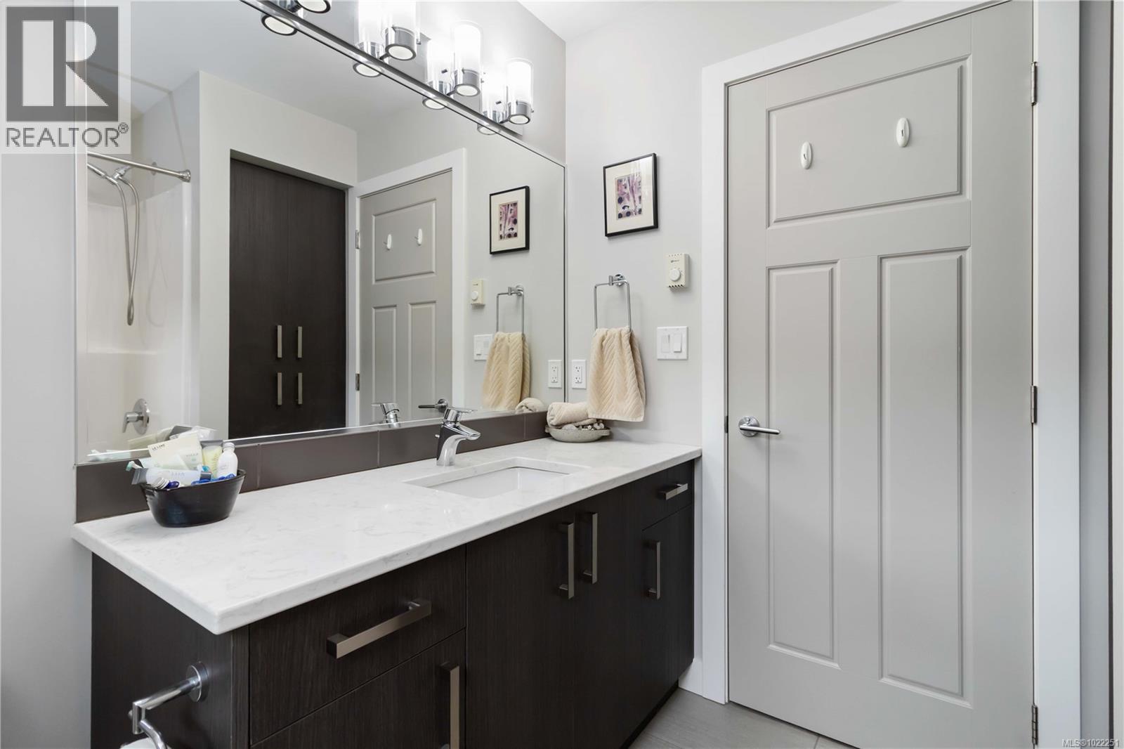 3499 Luxton Rd, Langford