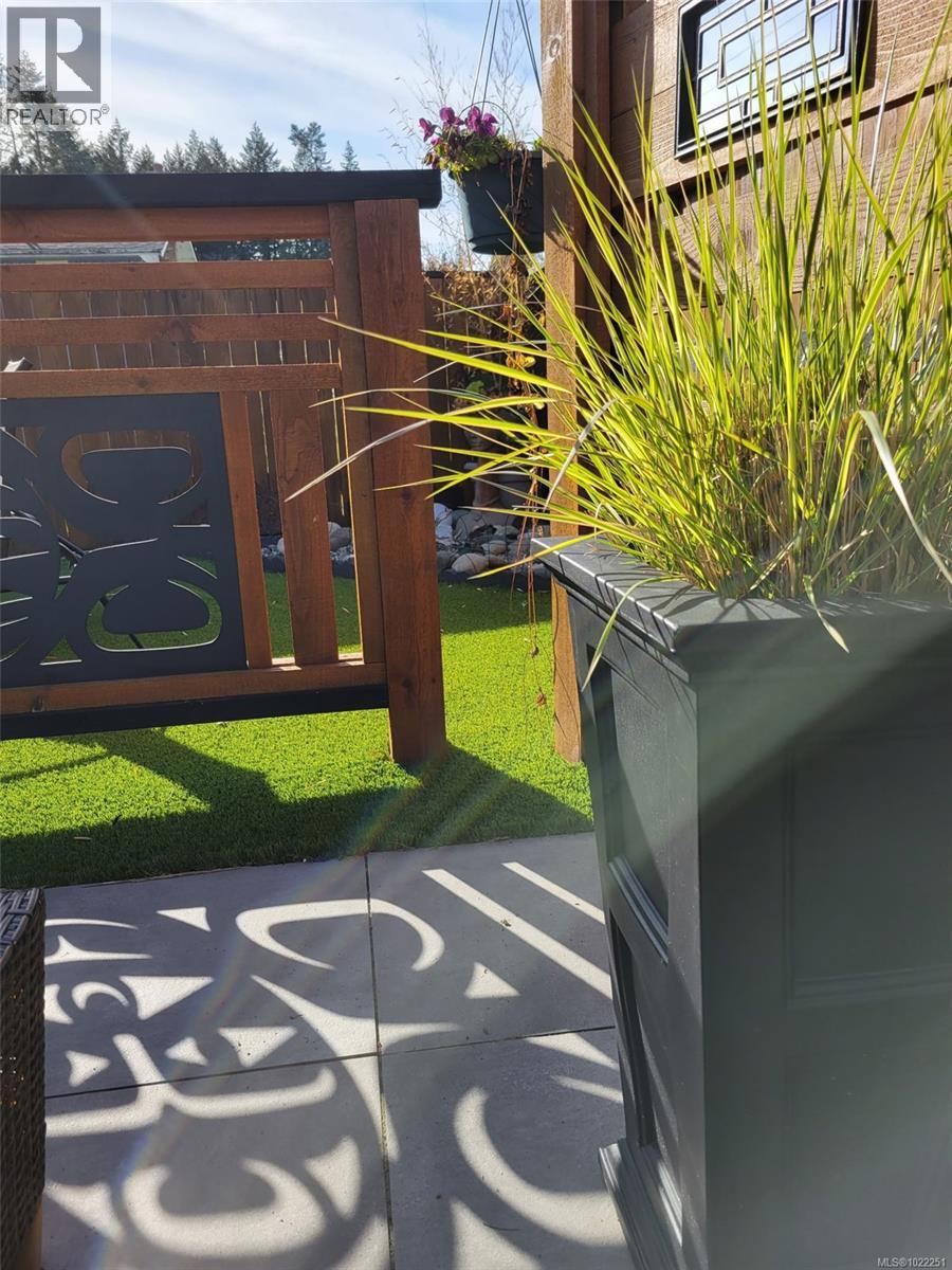 3499 Luxton Rd, Langford