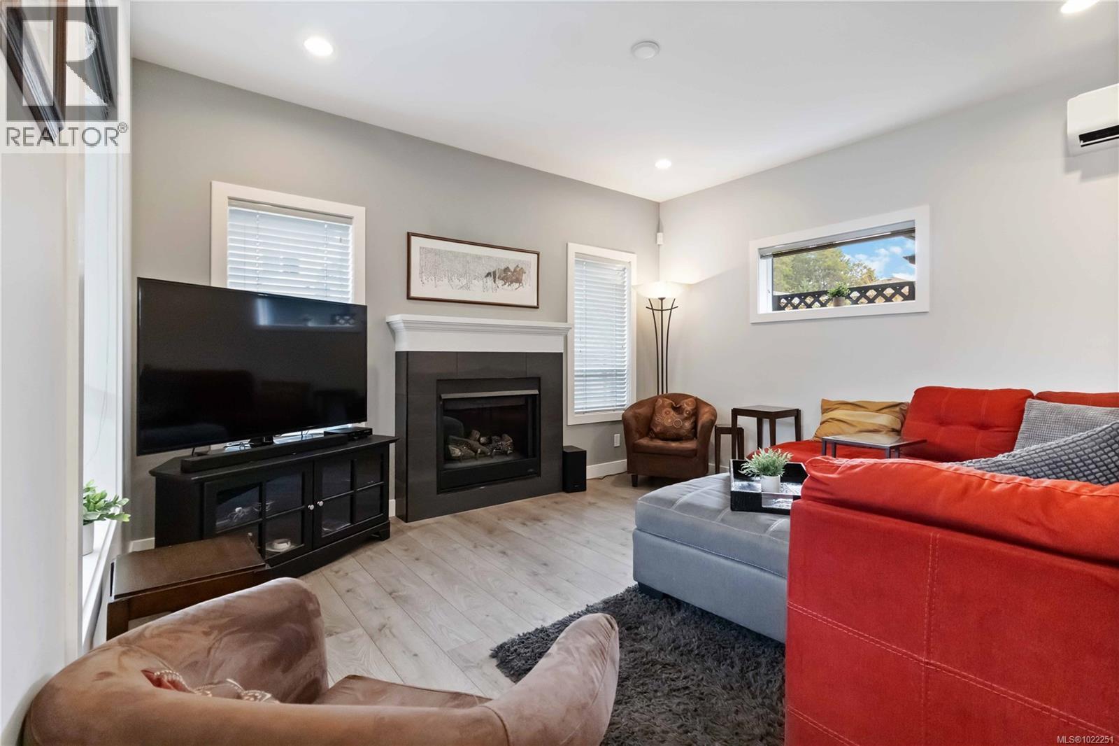 3499 Luxton Rd, Langford