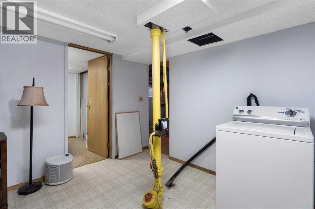 Single Family House Bungalow for Sale in   Avenue NW Montgomery Calgary 