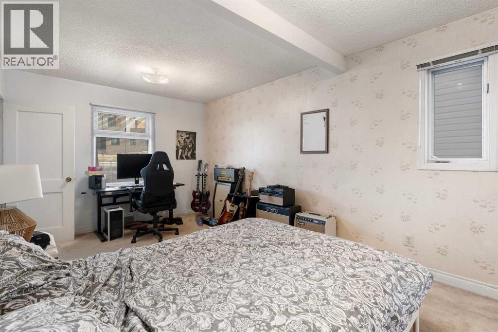 Single Family House Bungalow for Sale in   Avenue NW Montgomery Calgary 