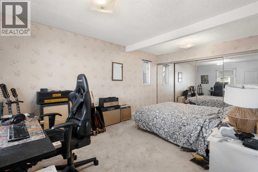 Single Family House Bungalow for Sale in   Avenue NW Montgomery Calgary 