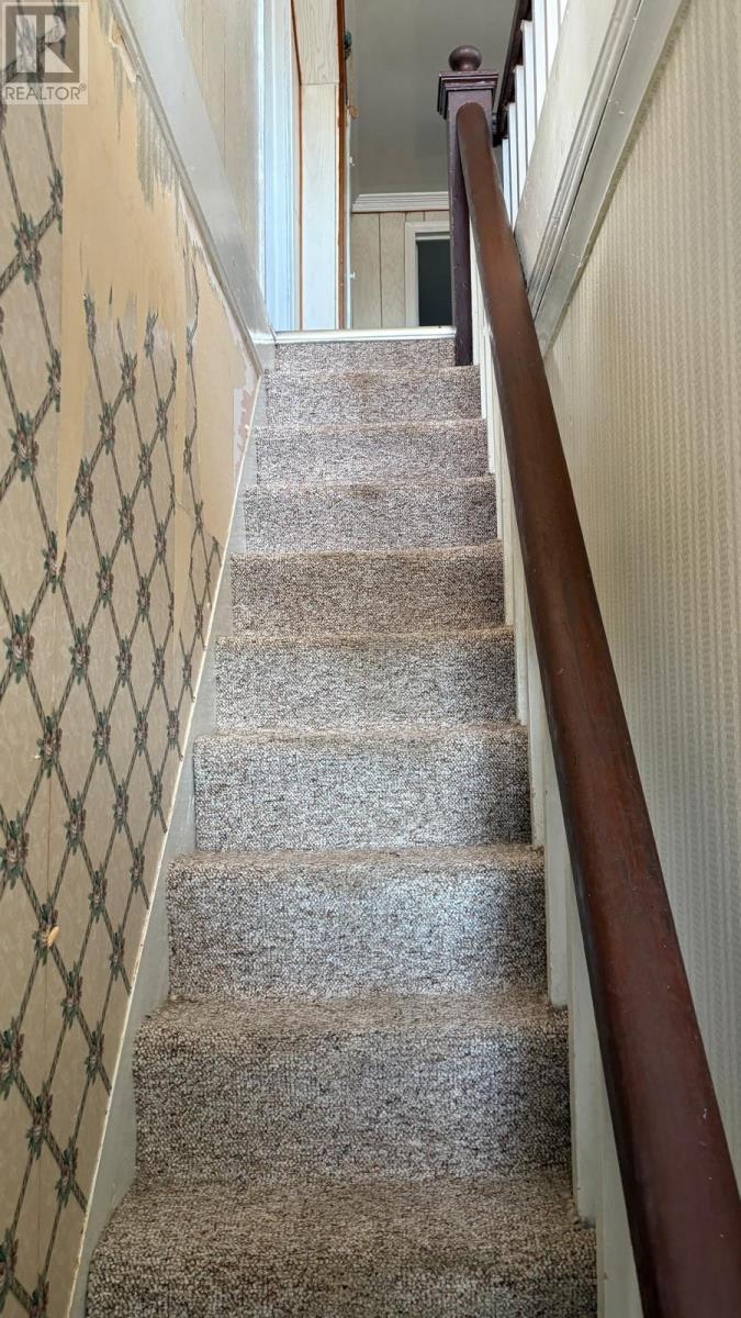 8 Oxfords Lane - 18