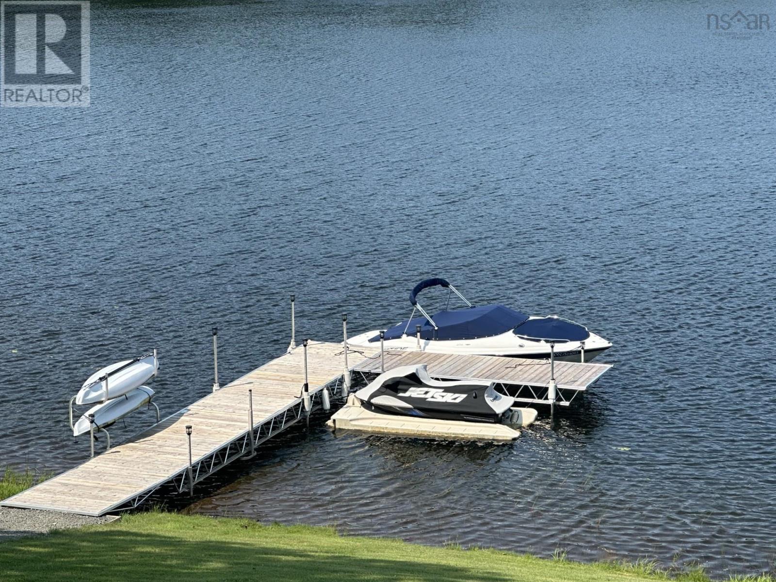 Property 44 of 52 of 16 Sunset Lane