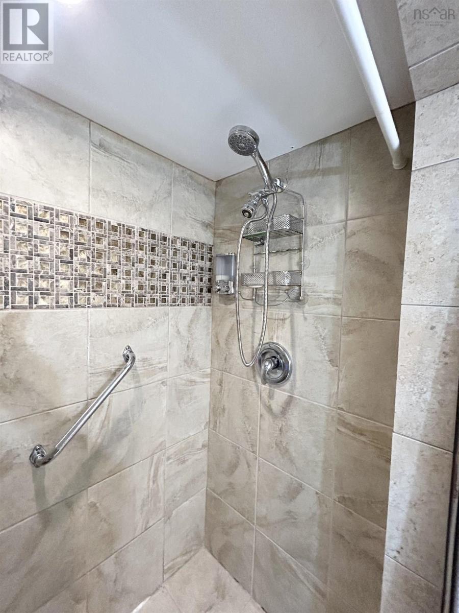 Property 25 of 37 of 8 Smith Avenue