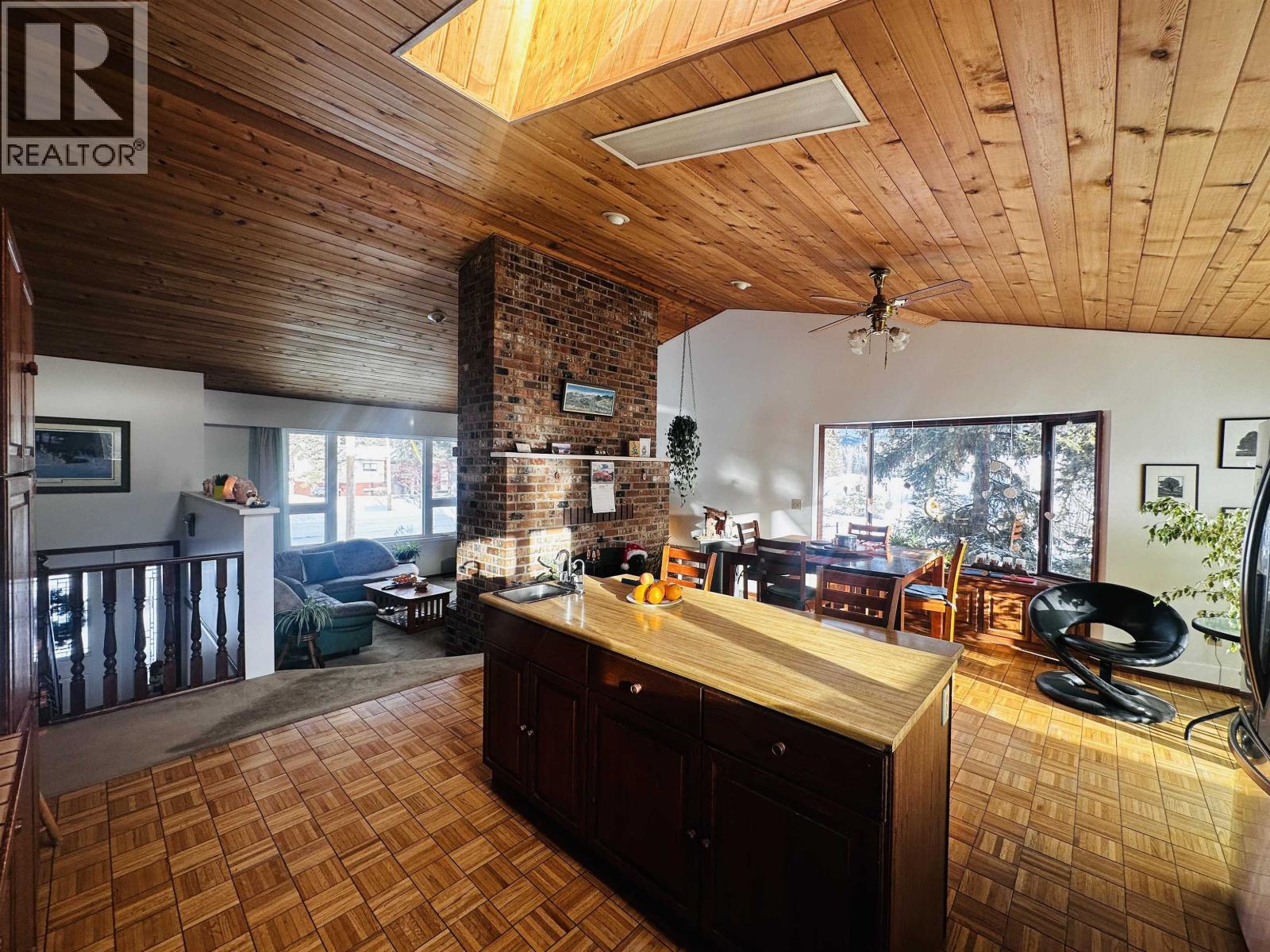 536 5TH Avenue, Burns Lake