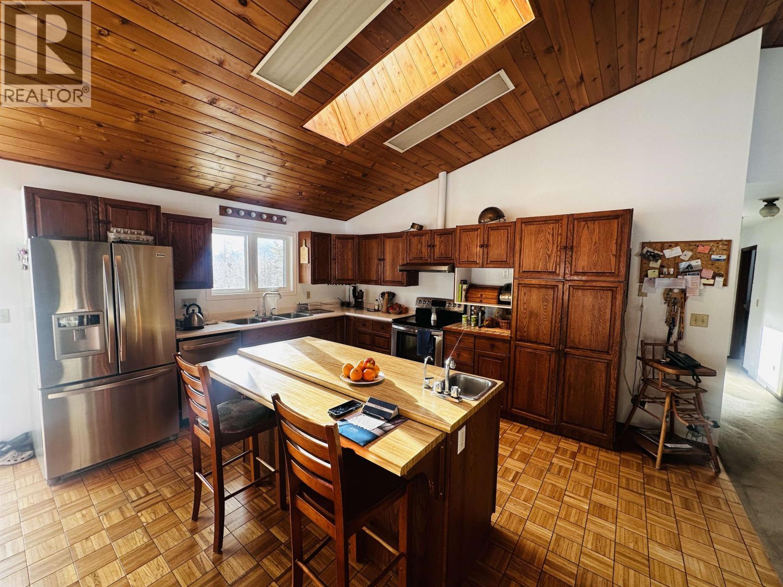 536 5TH Avenue, Burns Lake